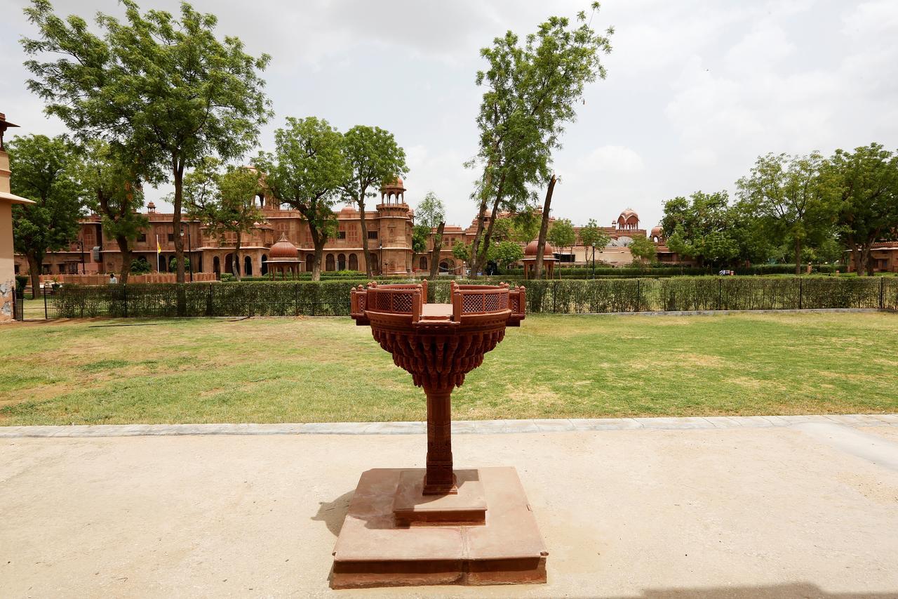 The Lallgarh Palace - A Heritage Hotel Bikaner Exterior foto